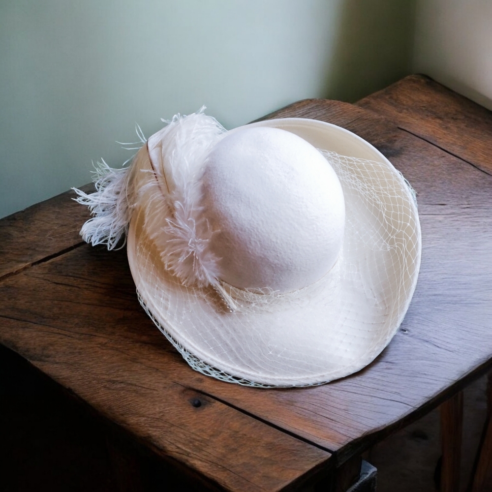 Vintage Miss Bierner Winter White Wool Hat with Veil and Jeweled Feather Plume - Picture 8 of 9